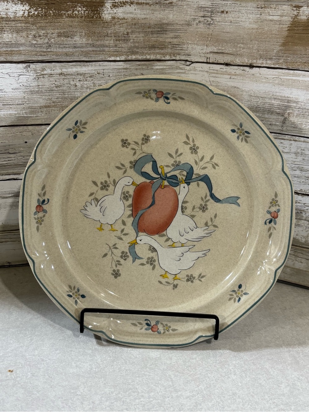 One large 11” Marmalade geese dinner plate
